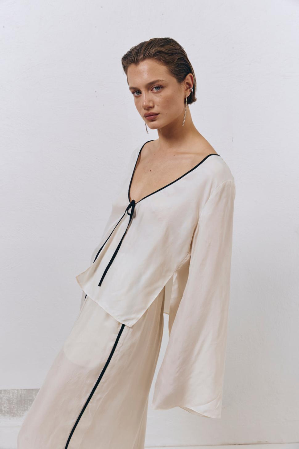 VRG GRL Long Sleeve | Women Moonscapes Tie Front Top Cream