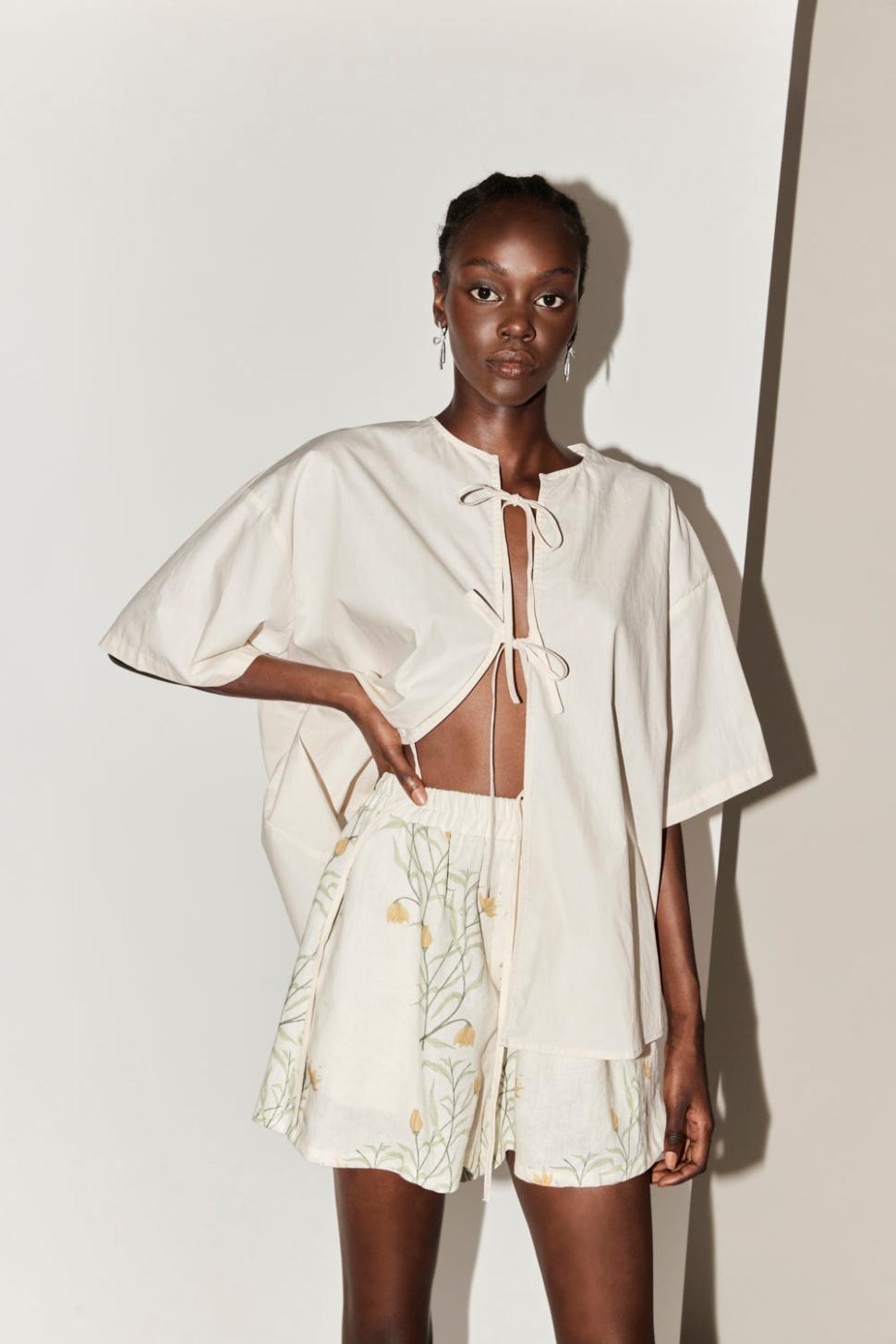 VRG GRL Sets | Women Eliza Linen Shorts Florette