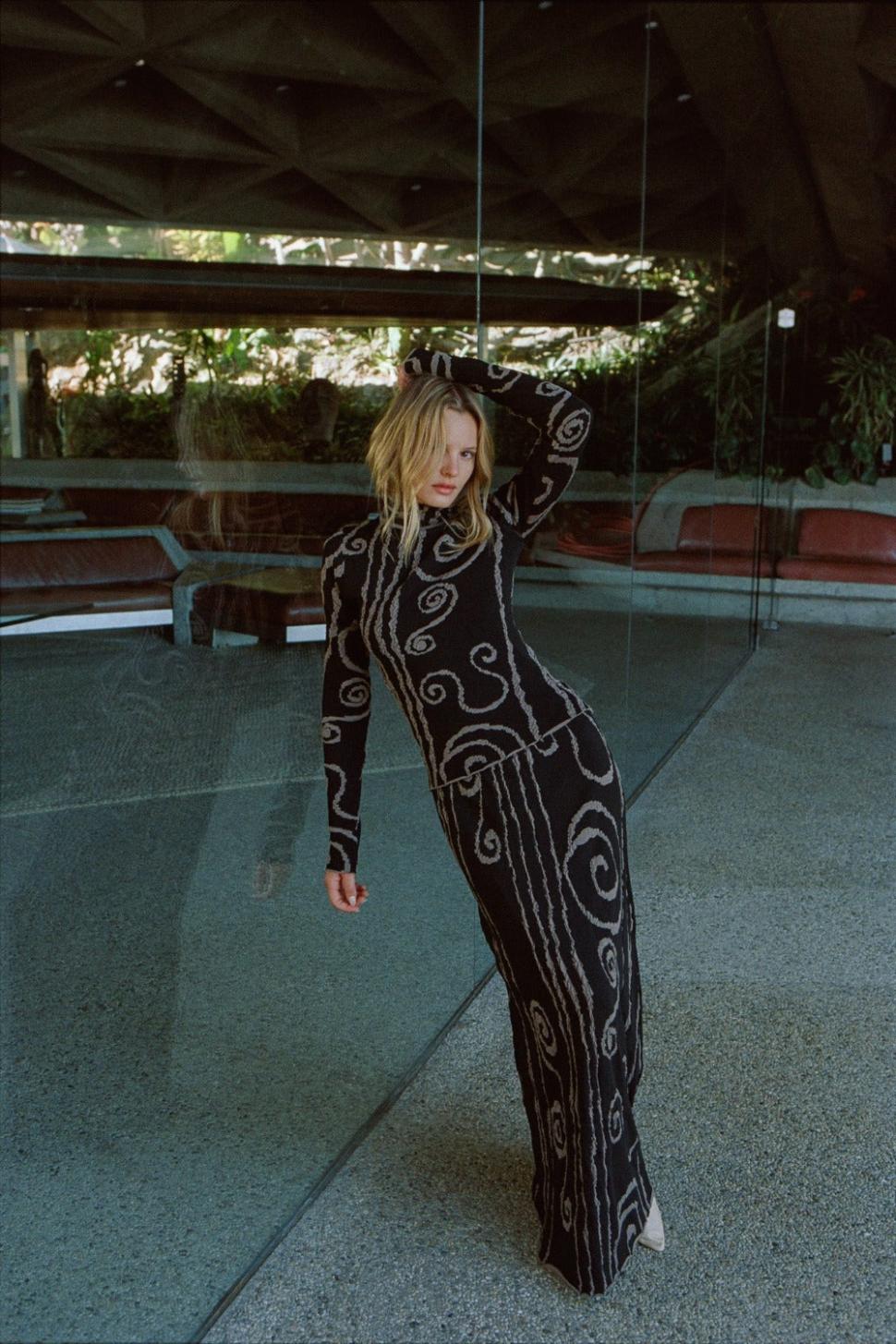 VRG GRL Sets | Women Ivy Muse Knit Maxi Skirt Black Swirl