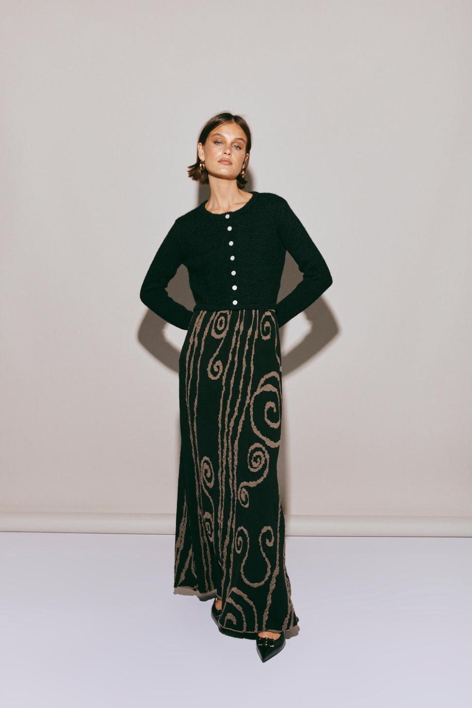 VRG GRL Sets | Women Ivy Muse Knit Maxi Skirt Black Swirl