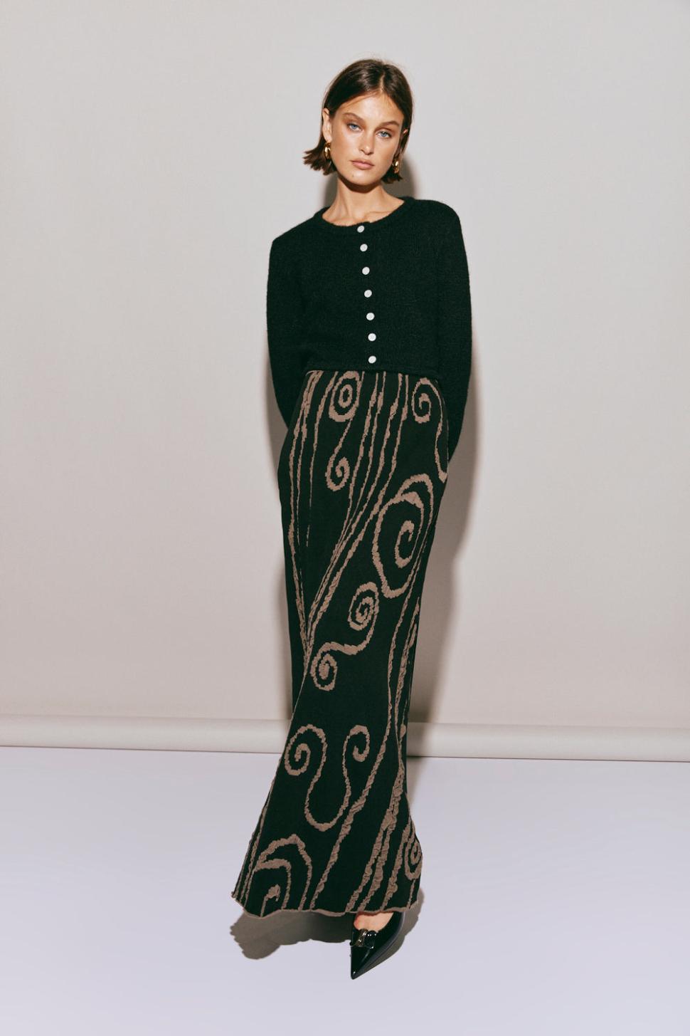 VRG GRL Sets | Women Ivy Muse Knit Maxi Skirt Black Swirl