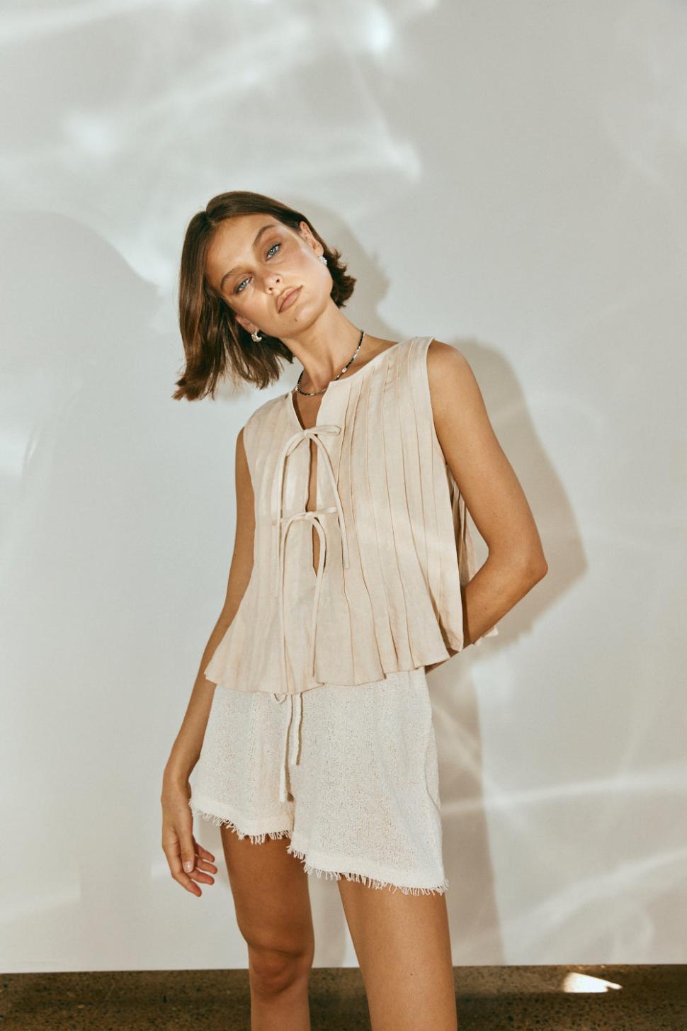 VRG GRL Sets | Women Valeria Linen Top Oatmeal