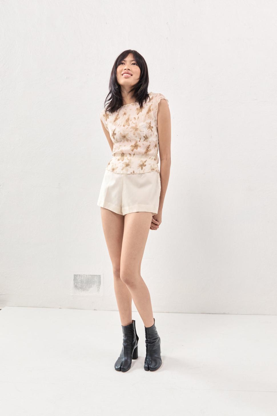 VRG GRL Short Sleeve | Women Retrofuture Top Tan