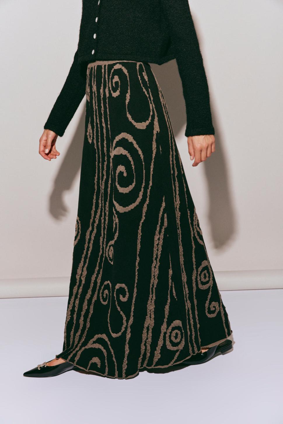 VRG GRL Skirts | Women Ivy Muse Knit Maxi Skirt Black Swirl