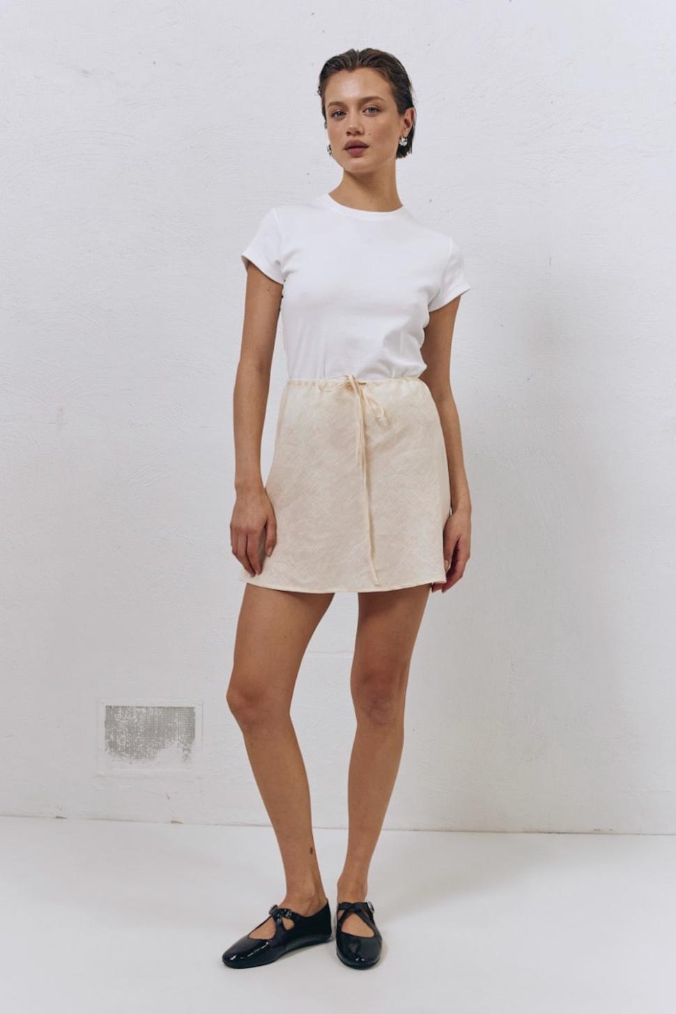 VRG GRL Skirts | Women The Way To San Jose Bias Cut Linen Mini Skirt Cream