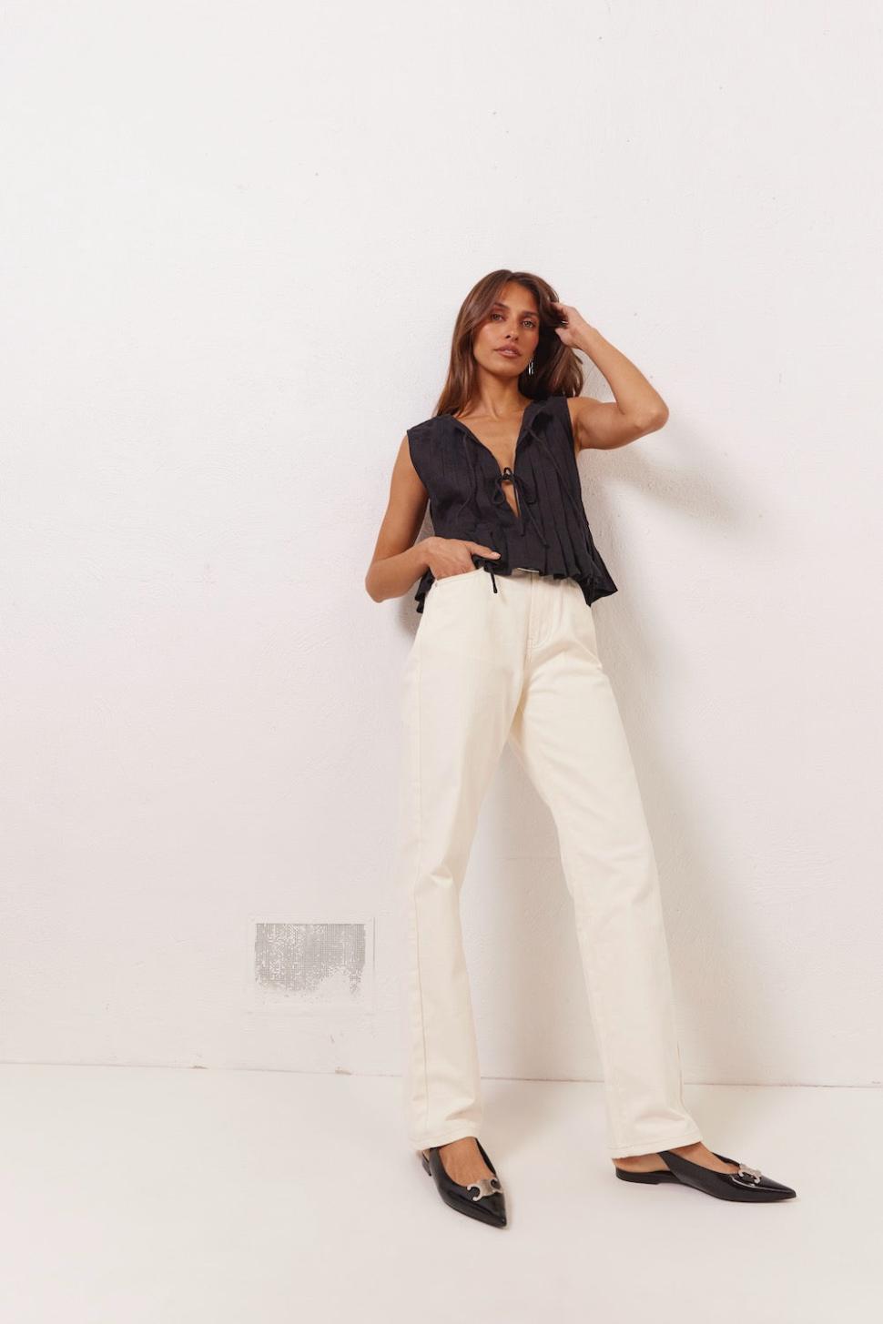 VRG GRL Sleeveless | Women Valeria Linen Top Black